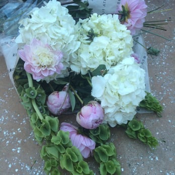 Rita Flora - Romantic bouquet, so in love! - Florists Near Me - Los Angeles, California