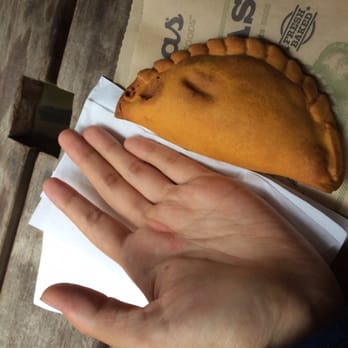 Nuchas Greeley Square Park - Maybe my hands are big ..... But here's a size comparison. - Argentine Near Me - New York, New York Nuchas Greeley Square Park - Maybe my hands are big ..... But here's a size comparison. - Argentine Near Me - New York, New York