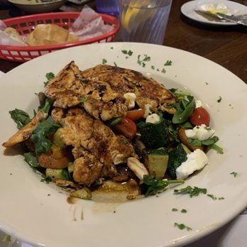 Italian Cafe - Caesar Salad with Grilled Chicken - Italian Near Me - Irving, Texas Italian Cafe - Caesar Salad with Grilled Chicken - Italian Near Me - Irving, Texas