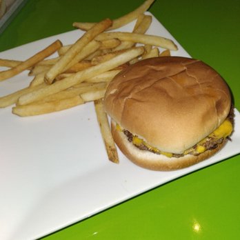 Dave & Buster's Gloucester - Kids burger - American Near Me - Blackwood, New Jersey
