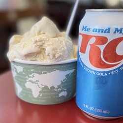 Face Rock Creamery - There is a float in my future!