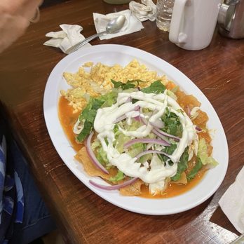 La Oaxaqueña - Tlayuda en chilaquiles. - Mexican Near Me - Tijuana, BCN
