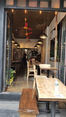 Chomp Chomp Thai kitchen by null