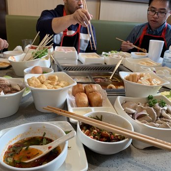 Haidilao Hotpot Flushing - Hot Pot Near Me - Flushing, New York