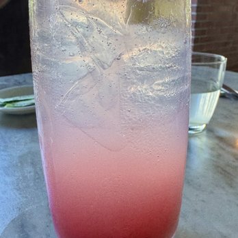 Cafe Gratitude - Pink lemonade - Vegan Near Me - Venice, California