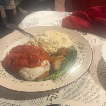 Italian Cafe - Chicken Parmigiano - Italian Near Me - Irving, Texas Italian Cafe - Chicken Parmigiano - Italian Near Me - Irving, Texas