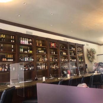Prossimo Ristorante - Bar photograph and a few booths - Italian Near Me - Tulsa, Oklahoma Prossimo Ristorante - Bar photograph and a few booths - Italian Near Me - Tulsa, Oklahoma