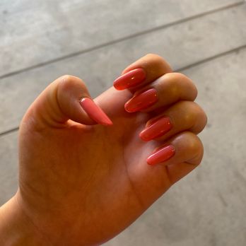 Fendy Nail Lounge - Decent job but tech talked crap in front of me thinking I couldn't understand - Nail Salons Near Me - Cypress, California