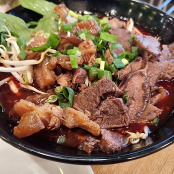 Seasons Taiwanese Eatery - Chef's Special Spicy Broth level 4 spice - Taiwanese Near Me - Honolulu, Hawaii Seasons Taiwanese Eatery - Chef's Special Spicy Broth level 4 spice - Taiwanese Near Me - Honolulu, Hawaii