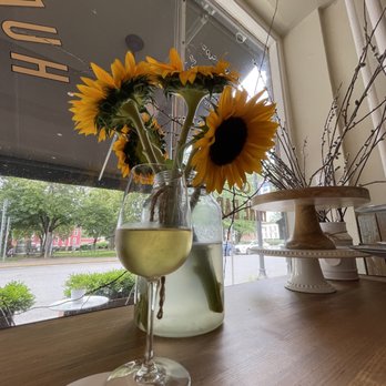 Hudson Roastery - Wine and sunflowers! - Coffee Roasteries Near Me - Hudson, New York
