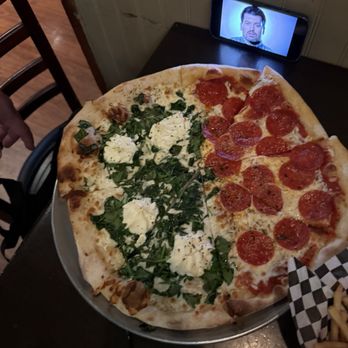 J. Dolan's - Half spinach and garlic, half giacomo - Pizza Near Me - Honolulu, Hawaii
