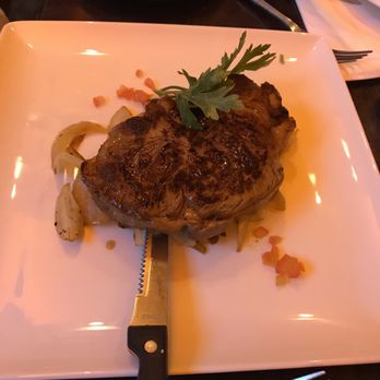 Cronins Restaurant - Sirloin steak - Irish Near Me - Killarney, Kentucky