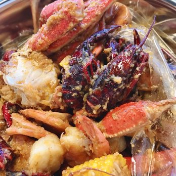 The Crawfish Hut - Seafood Near Me - Burien, Washington