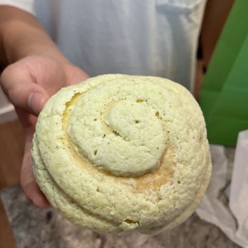 Arellano Pandesal - pan de moon - Bakeries Near Me - Queens, New York