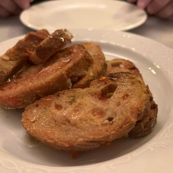 Muy Buenas - Pan con tomate - Wine Bars Near Me - Barcelona, B