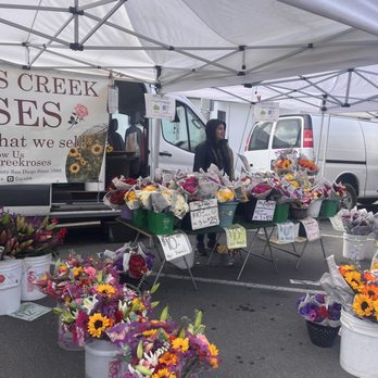 Oceanside Farmer's Market - Fresh flowers - Farmers Market Near Me - Oceanside, California