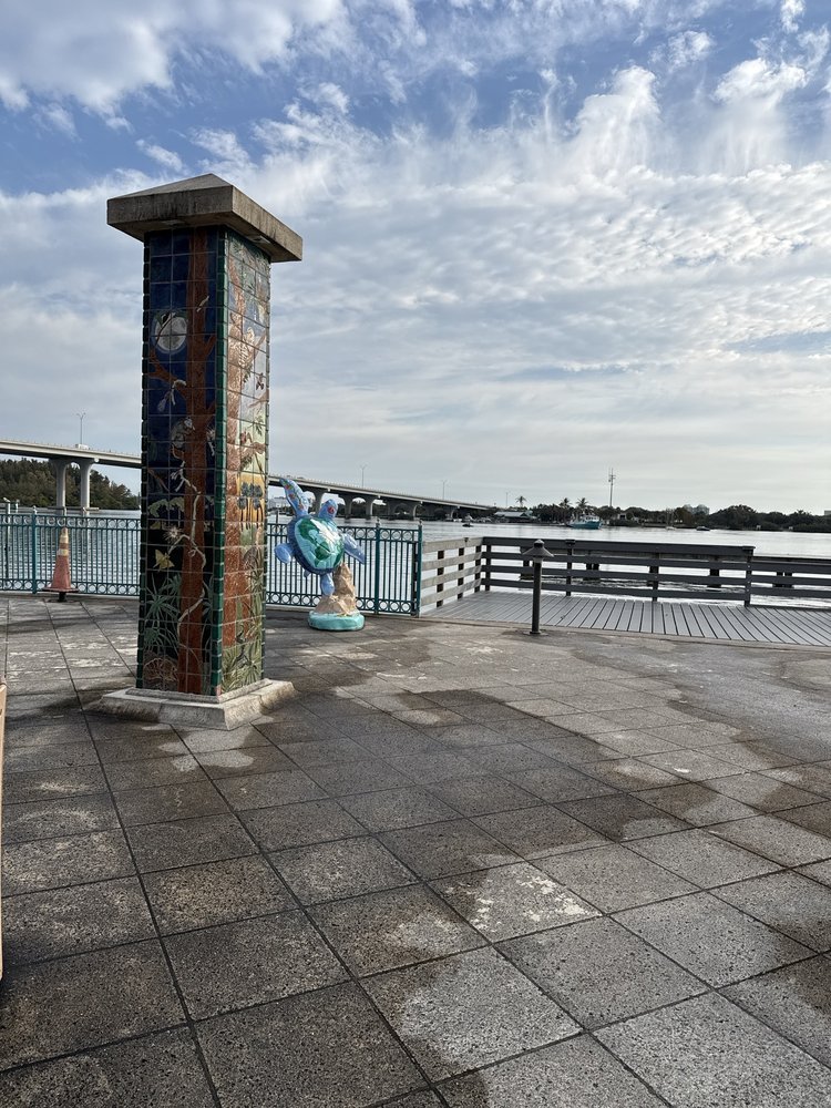 Royal Palm Pointe Park Image