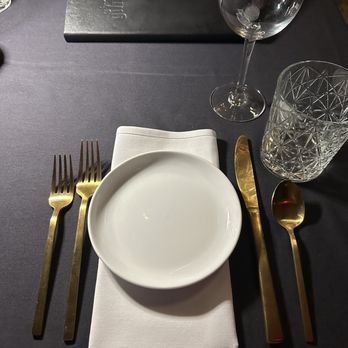 Mangiamo - Place setting - Italian Near Me - Grand Rapids, Michigan Mangiamo - Place setting - Italian Near Me - Grand Rapids, Michigan