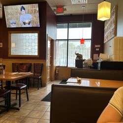 Family Thai Kitchen - Front entrance