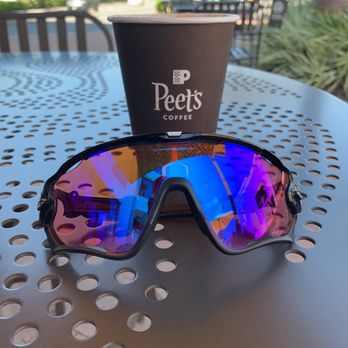 Peet's Coffee - Coffee & Tea Near Me - Irvine, California