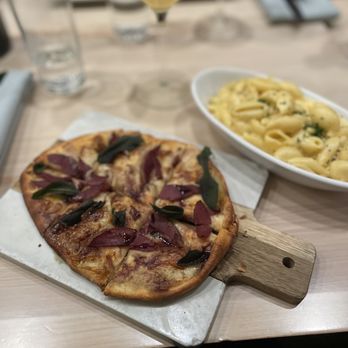 Oh My Darling - Seasonal Flatbread, Side Housemade Mac Cheese, spiced apple cider spritz - Breakfast & Brunch Near Me - Syracuse, New York