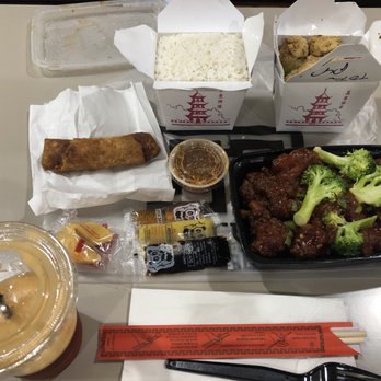 The Rice Box - General Tso chicken entree with white rice, broccoli, and egg roll. Added on salt pepper tofu and Thai tea on nitro - Asian Fusion Near Me - Houston, Texas The Rice Box - General Tso chicken entree with white rice, broccoli, and egg roll. Added on salt pepper tofu and Thai tea on nitro - Asian Fusion Near Me - Houston, Texas