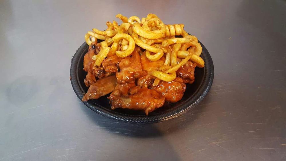 BUFFALO WINGS Updated September 2024 Avenida Lopategui, Guaynabo