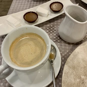 L'Escale des Sens - Latte and petit dessert - French Near Me - Carentan, 50 L'Escale des Sens - Latte and petit dessert - French Near Me - Carentan, 50