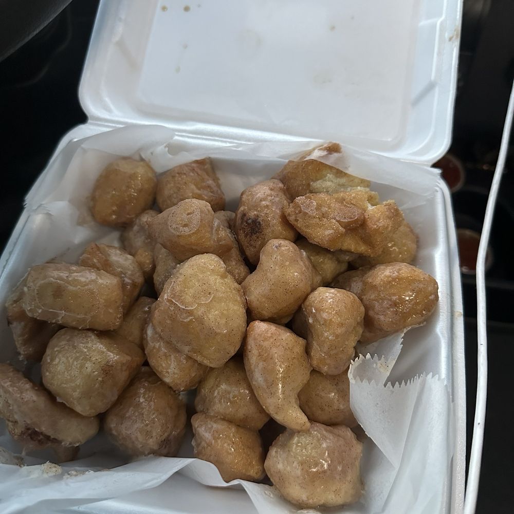 Taste Buds - Cinnamon Dots - Pizza Near Me - Clear Brook, Virginia Taste Buds - Cinnamon Dots - Pizza Near Me - Clear Brook, Virginia