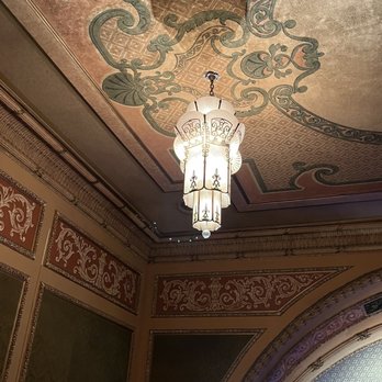 Paramount Theatre For the Performing Arts - Amazing ceiling fixture - Performing Arts Near Me - Austin, Texas Paramount Theatre For the Performing Arts - Amazing ceiling fixture - Performing Arts Near Me - Austin, Texas