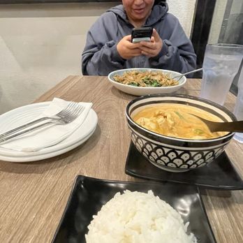Siam Station - Panang Curry with Jasmine Rice & Pad See Ew (chicken) - Thai Near Me - Irvine, California