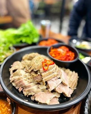 Hanyang Jokbal by null