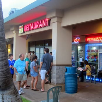 Da Kitchen Maui - locals, tourists - everyone comes here - Hawaiian Near Me - Kihei, Hawaii
