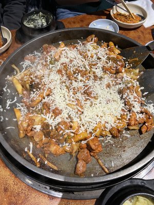 Doraon 1.5 Dak Galbi - Korean Barbecue Chicken by null