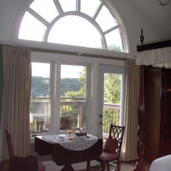 Autumn House Inn - The Stillwater Room.