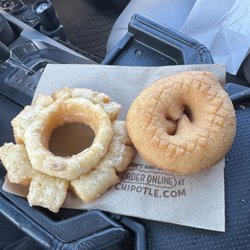 Miss Donuts - An old fashioned and a plain cake