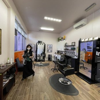 Salon Aimee - Clean and cozy salon - Hair Salons Near Me - Honolulu, Hawaii Salon Aimee - Clean and cozy salon - Hair Salons Near Me - Honolulu, Hawaii