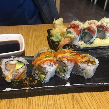 Oto Sushi - Cream cheese salmon roll - Japanese Near Me - Redmond, Washington