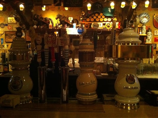 Resi's Bierstube by null