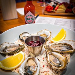 Treo Kitchen & Bar - Freshly Shucked Oysters