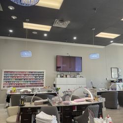 Belle Nails and Spa - Inside