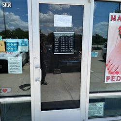 Eagle Locksmith Texas - Store front rekey commercial lock change