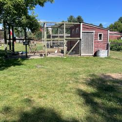 Peacock Road Family Farm 