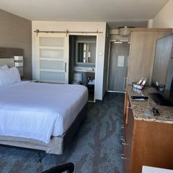 Crowne Plaza Ventura Beach - Room 1101 king size bed