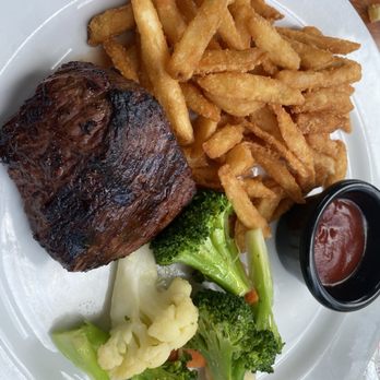 BUZZ’S - Updated March 2026 - 1702 Photos & 1638 Reviews - 413 Kawailoa ...