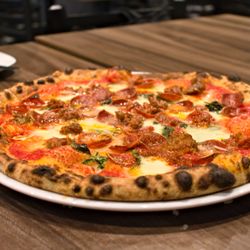 Monte Bianco Italian Cuisine - Monte Pizza