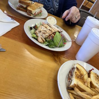 Eddie's Grill - Chicken salad - Salad Near Me - Yuma, Arizona