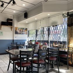 Nha Hang Viet Nam - Interior