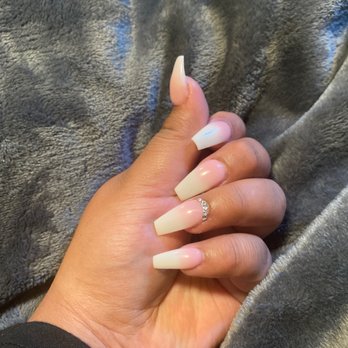 Lucky Nails - Pink and white ombré - Nail Salons Near Me - Bay Point, California