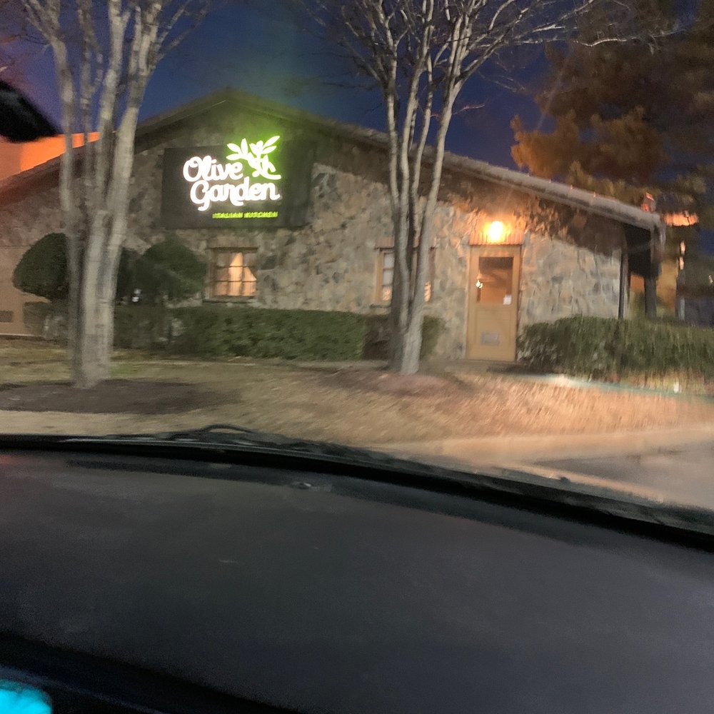 Olive Garden Italian Restaurant - back of business - Italian Near Me - Memphis, Tennessee Olive Garden Italian Restaurant - back of business - Italian Near Me - Memphis, Tennessee